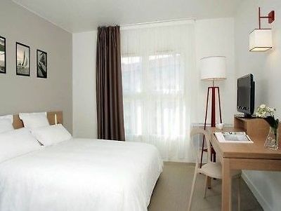 Comfort Suites Cannes Mandelieu ภายนอก รูปภาพ