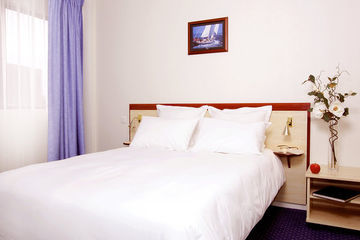 Comfort Suites Cannes Mandelieu ภายนอก รูปภาพ