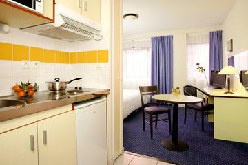 Comfort Suites Cannes Mandelieu ภายนอก รูปภาพ