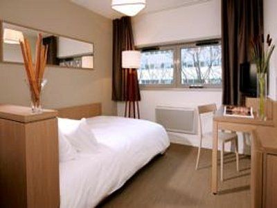 Comfort Suites Cannes Mandelieu ภายนอก รูปภาพ